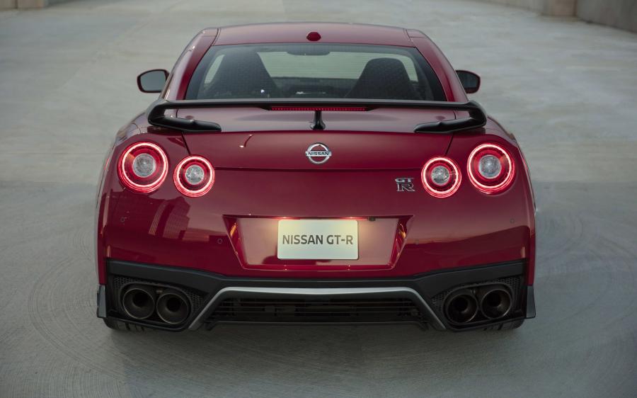  Nissan GT-R Track Edition (R35) 2017 года  (NA) (фото 11 из 45)